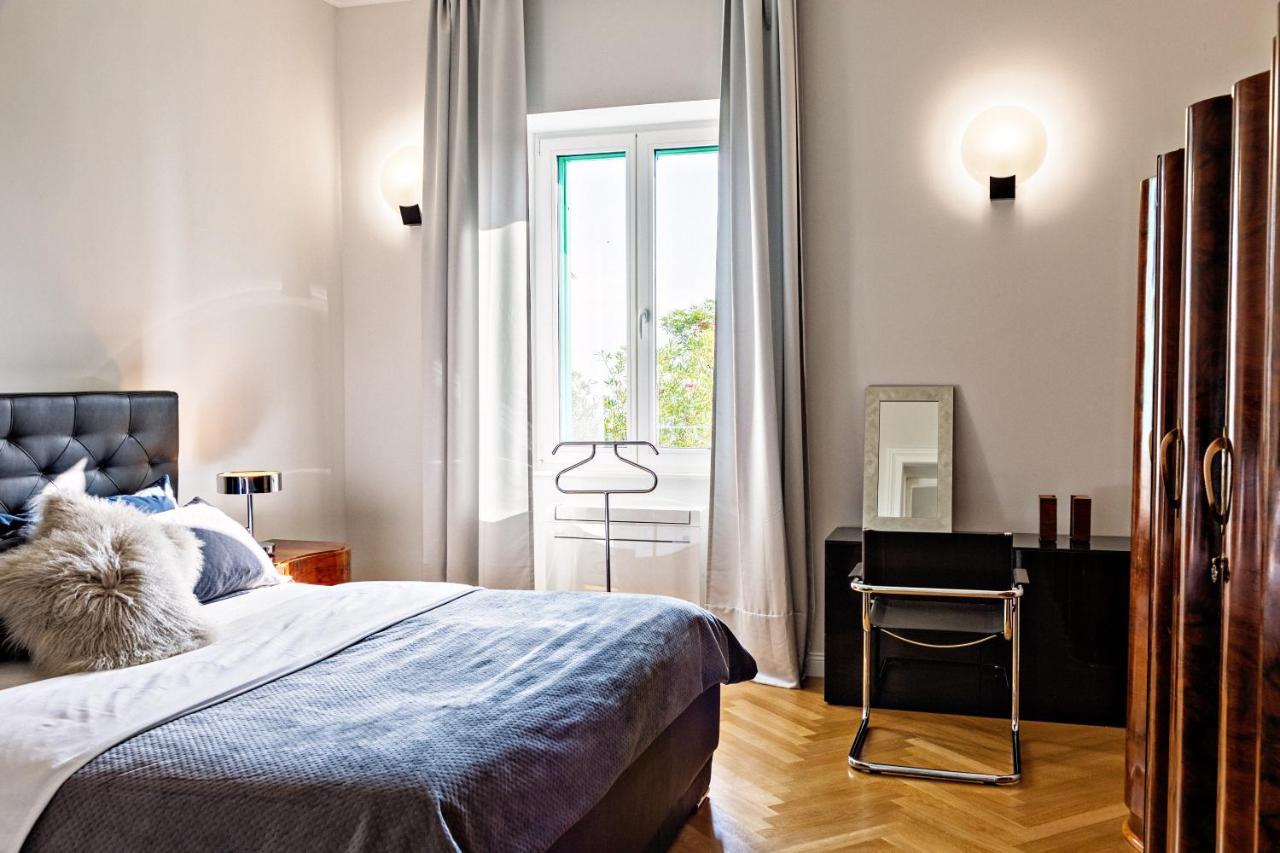 Deluxe Beachfront Apartment Klara, Lovran Exteriér fotografie