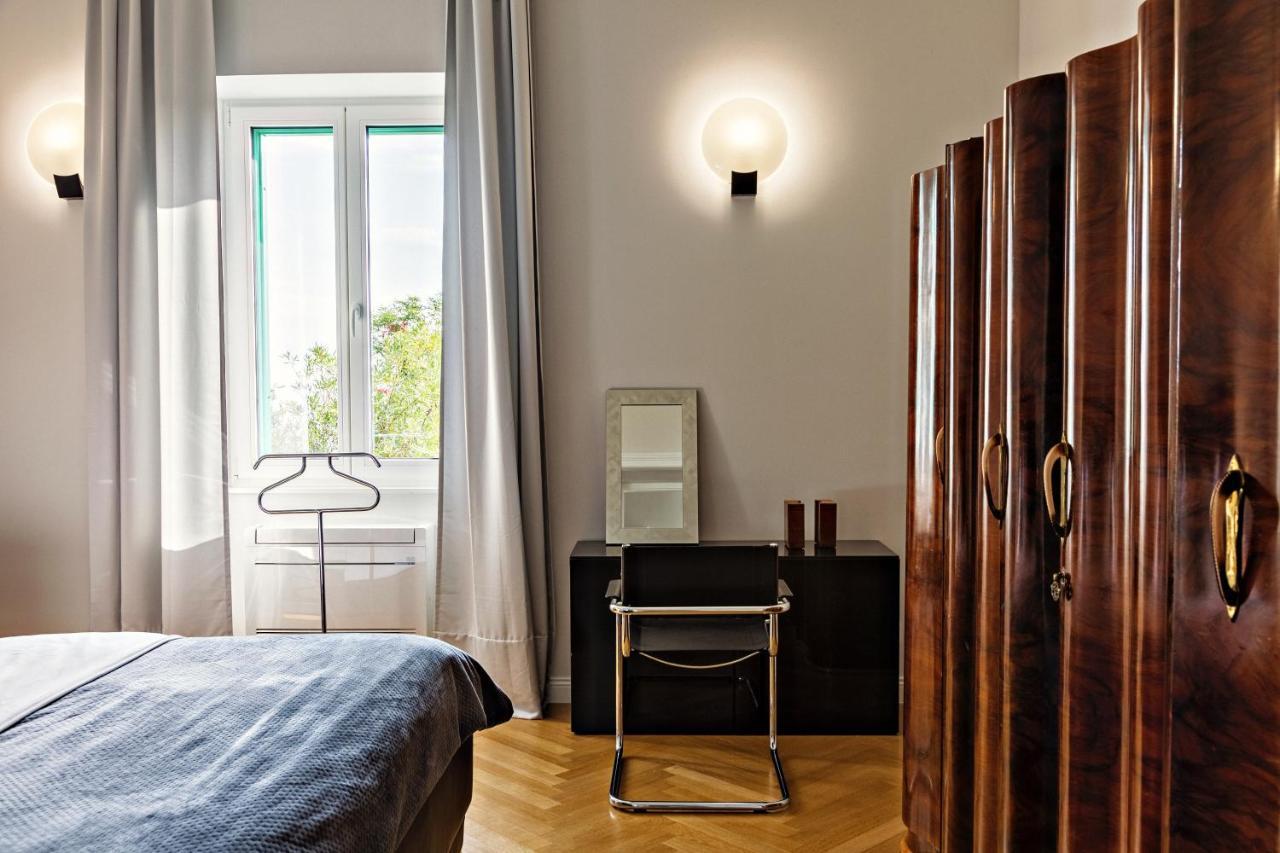 Deluxe Beachfront Apartment Klara, Lovran Exteriér fotografie